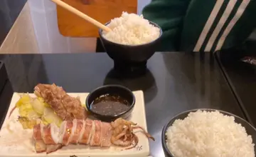 鲜汁鲜鱿鱼，肥牛片+白饭
