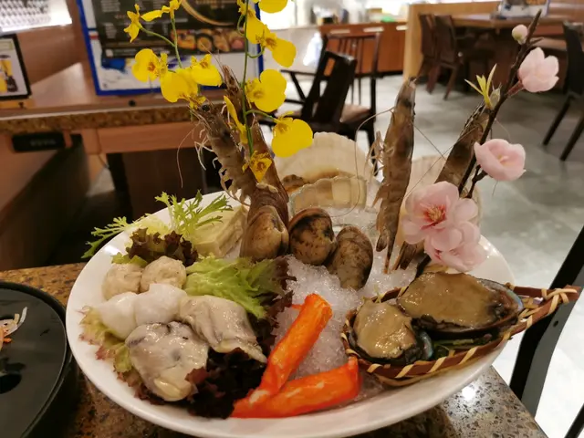 好新鮮~隻鮑魚仲識郁😅