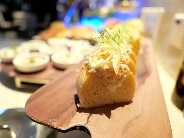 龍蝦蟹肉牛油軟包