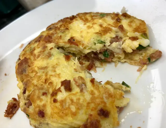 蛋鹹牛肉加多士  🍳🧂🐮🥪