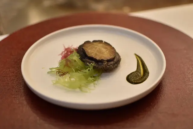 昆布鹽焗南非鮑魚