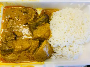 咖哩牛腩飯