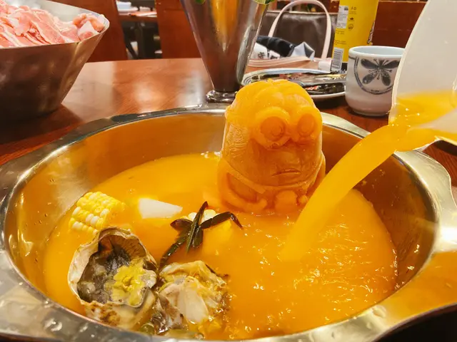 新鮮蟹窩花甲湯底