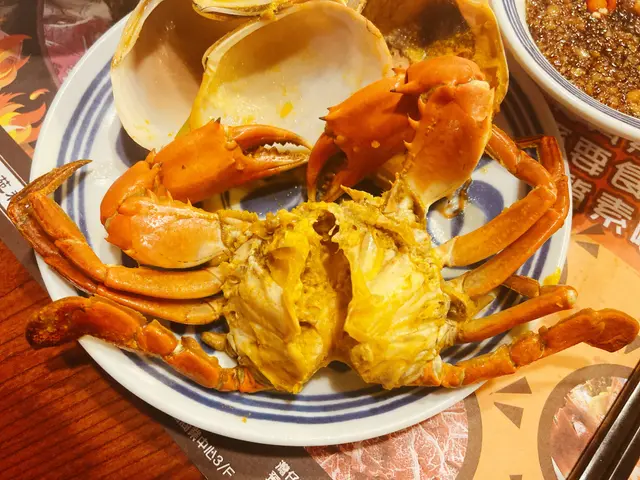 新鮮蟹窩花甲湯底