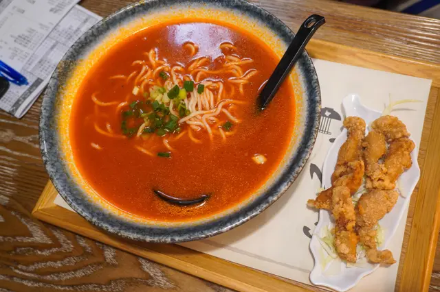 鮮番茄鹽酥雞麵