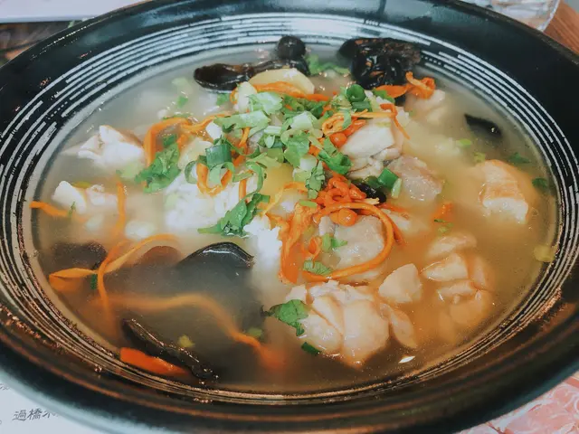 雞肉軟熟，湯汁夠濃