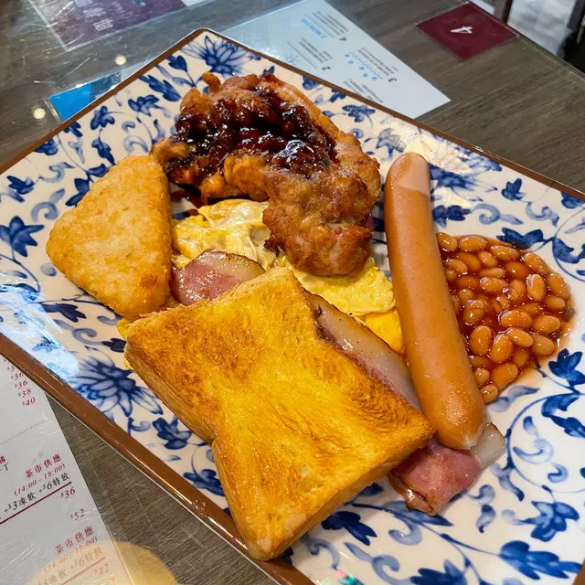 香煎燒汁雞扒勁量早餐