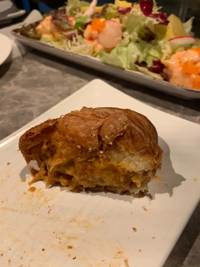 冬蔭龍蝦湯流心牛角包