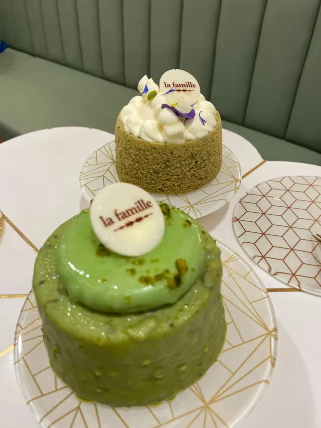 桂花玄米綠茶蛋糕、開心果蛋糕