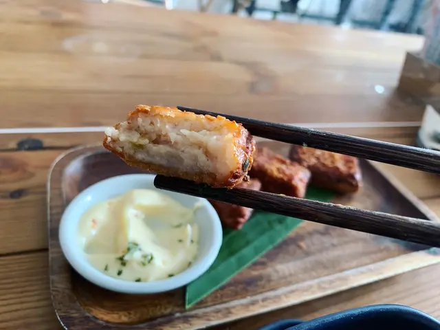蝦多士
