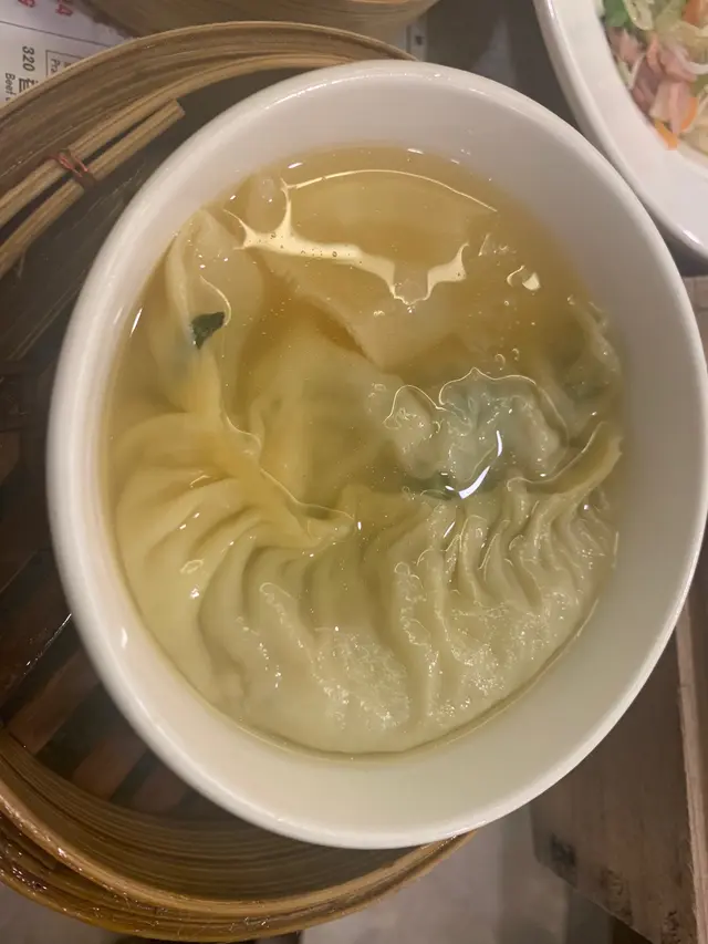 魚翅灌湯餃