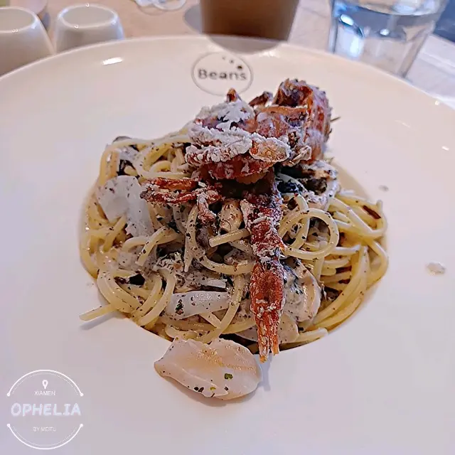 一端上來超大陣黑松露香味，黑松露好多。雖然隻軟殼蟹淋咗，但cream好香