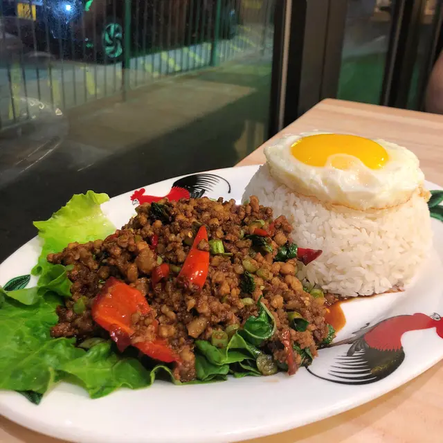 泰式香葉肉碎煎蛋飯