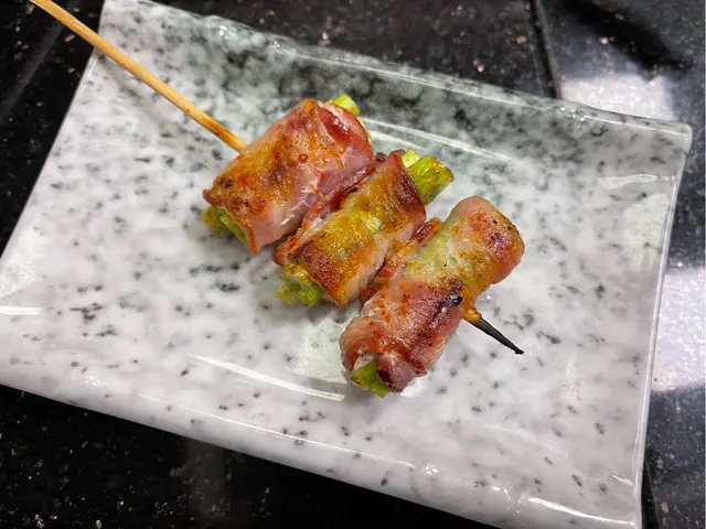煙肉露筍卷