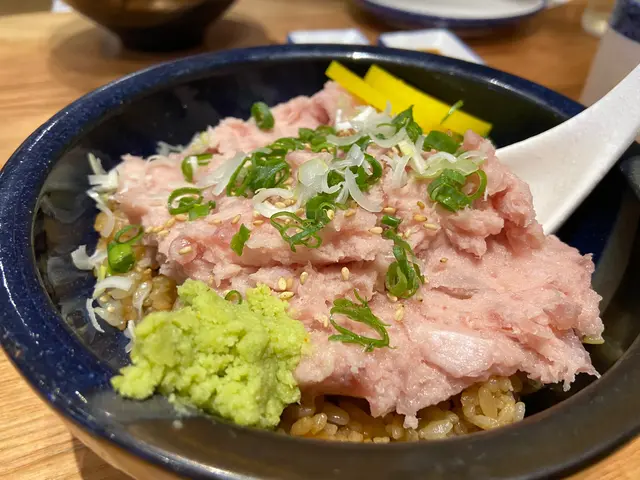 香蔥三文魚腩丼