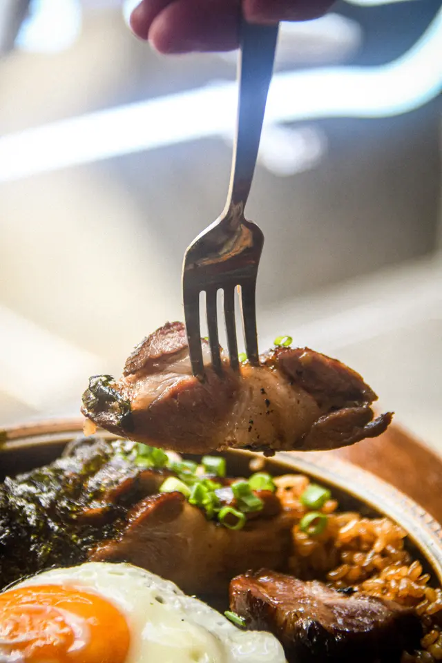 24小時慢烤伊比利亞叉燒｜豬油撈飯｜煎蛋｜韓國紫菜