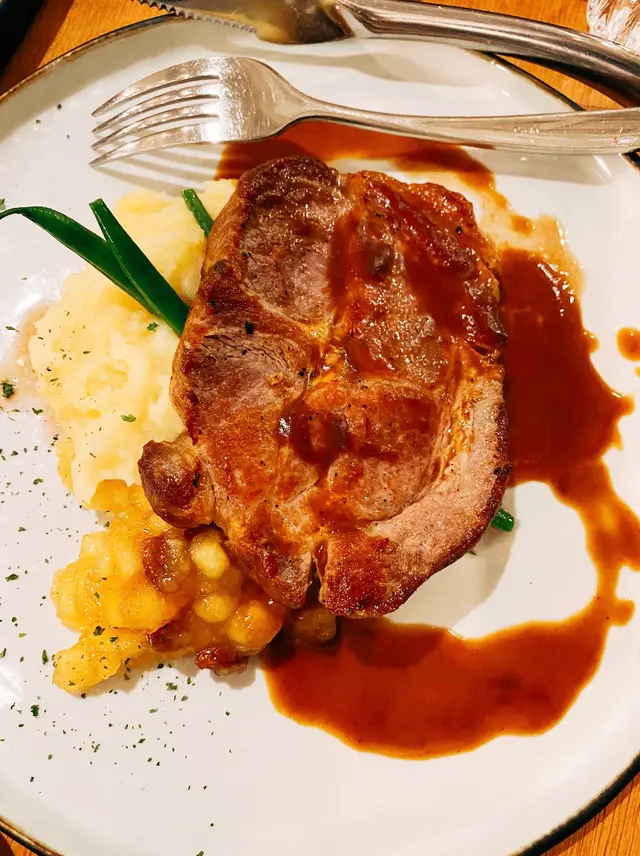 慢煮厚切日式四元豚肉