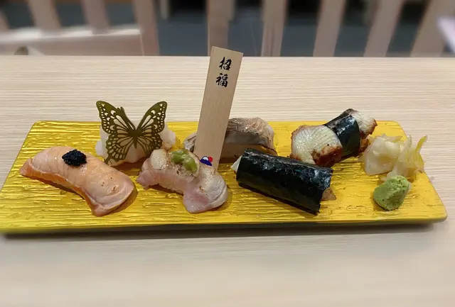 招福·6貫炙燒壽司盛盒  三文魚、帆立貝、大拖羅、銀鱈魚、右口魚邊、鰻魚