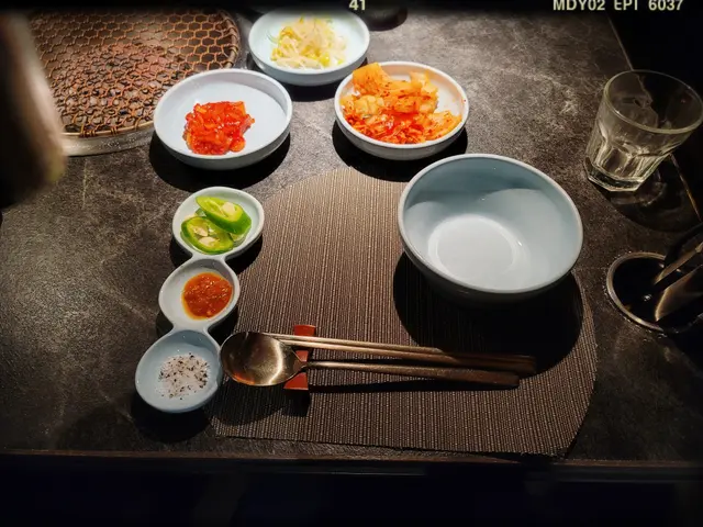 自用餐具及三式調味拼盤