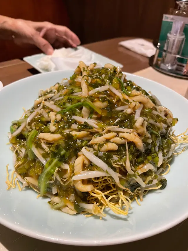 其實唔係兩面黃, 係炸麵!味道唔錯,但用油有D重手