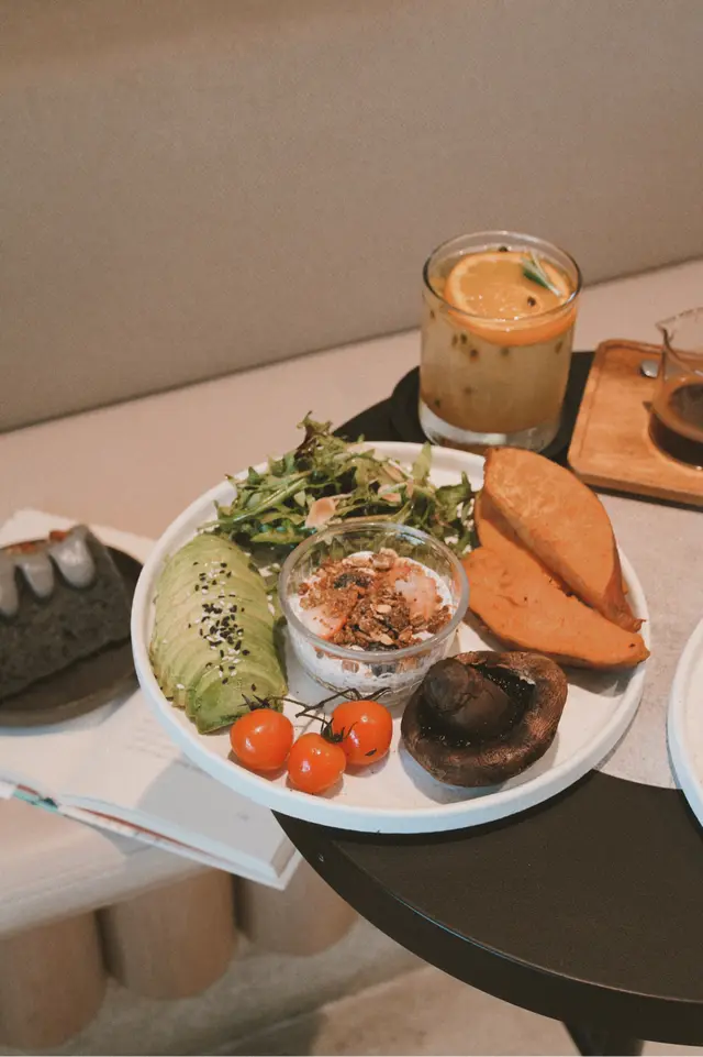 Jomo All day breakfast