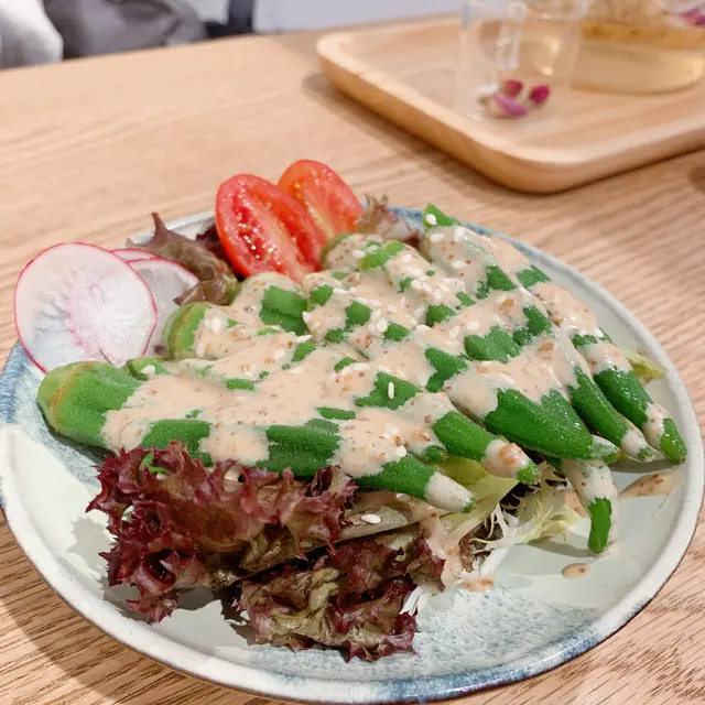 胡麻醬秋葵