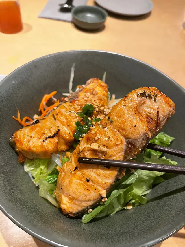 烤三文魚撈檬