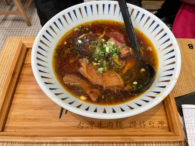 紅燒牛肉湯牛筋腩麵