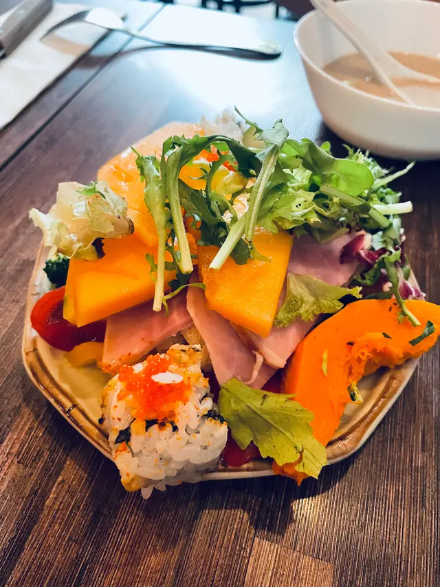 冇嘢好食,不過係免費可以俾你出去夾一次