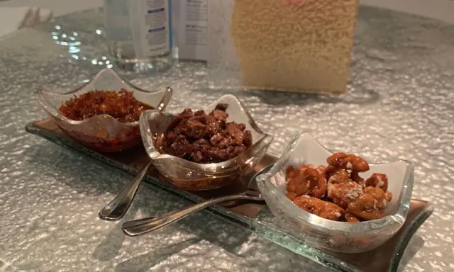 自家製XO醬，豆乾豆豉醬，琥珀合桃