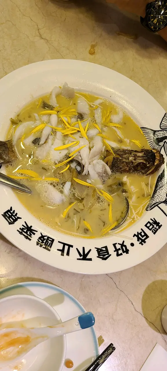 因為朋友唔食得辣，所以order左走辣，另有一返風味，可以食到魚的鮮味，最重要係個湯冇比啲辣味搶走鮮味。