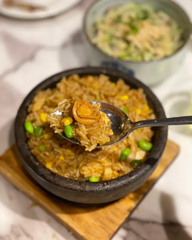 石鍋鮑魚雞粒炒飯