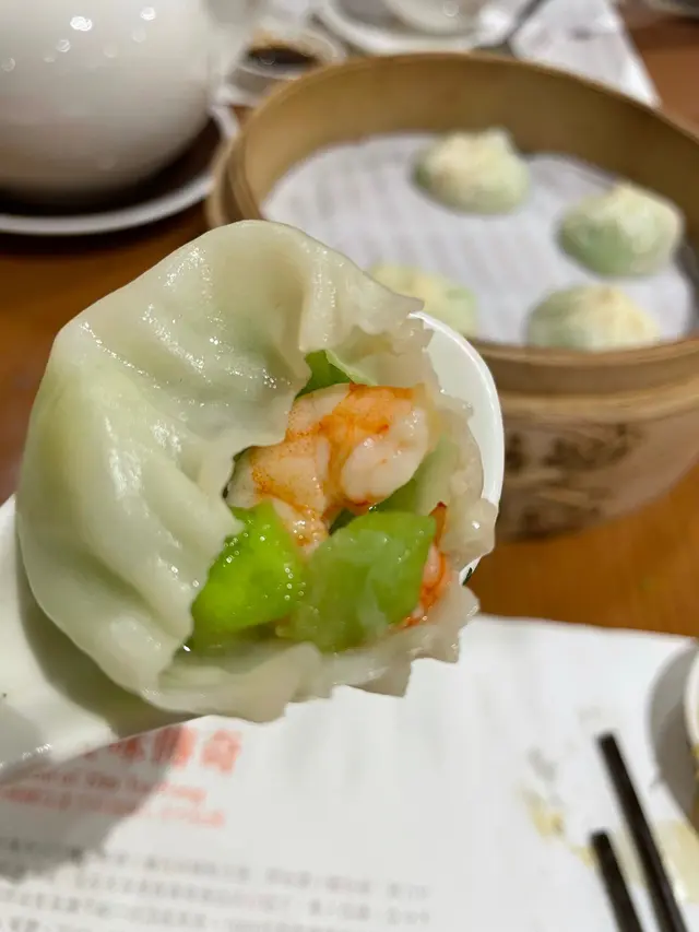 絲瓜蝦仁小籠包