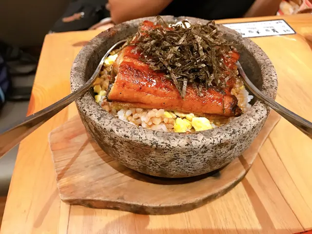 石鍋鰻魚飯