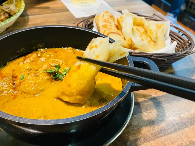 馬來咖喱牛腩配手抓餅