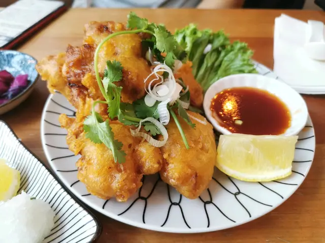 炸雞與酸甜五味醬