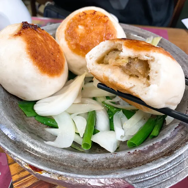 招牌生煎菜肉包