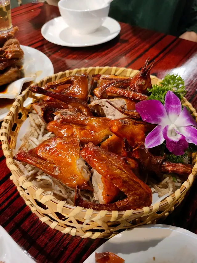 楚燃記脆皮燒BB鴿