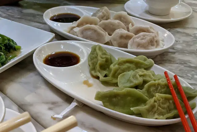 事發果兩碟冇叫既餃子