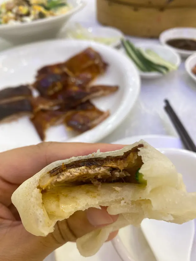 片皮鴨熱辣辣最好食😋