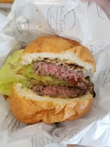 意大利陈醋烤菇安格斯牛肉汉堡