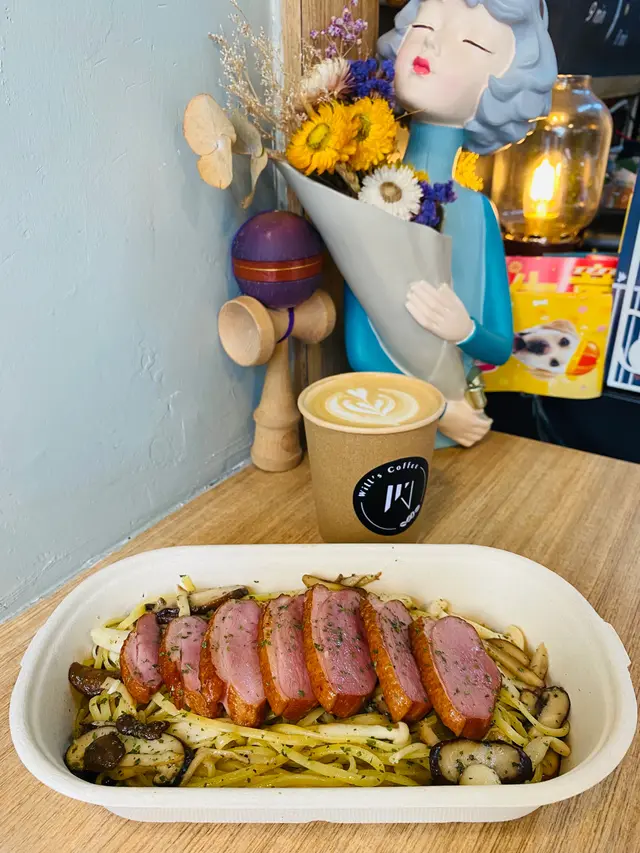 香蒜雜菌煙鴨胸意粉套餐