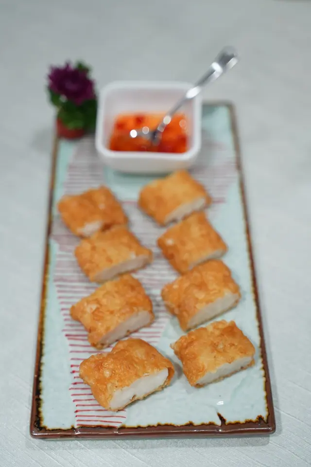 香酥腐皮墨魚卷