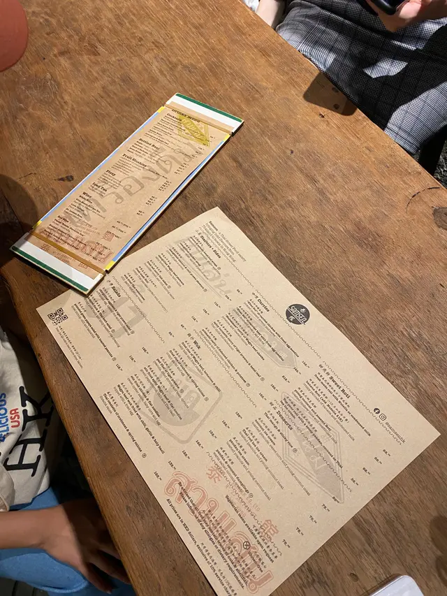 In-shop  waiting  area