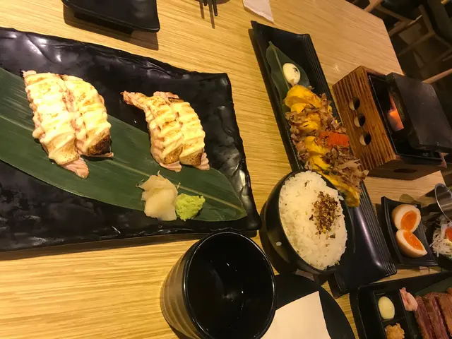 炙燒芝士三文魚壽司