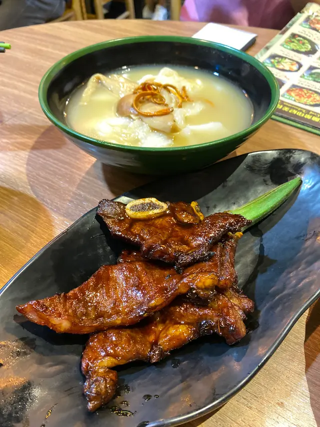 燒牛仔骨花膠湯粉皮