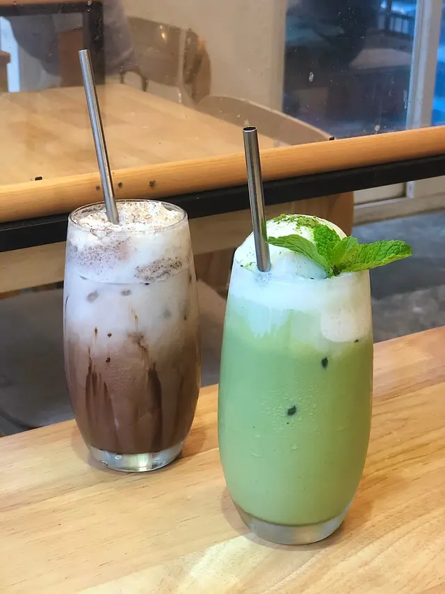 抹茶豆乳拿鐵配北海道牛乳雪糕