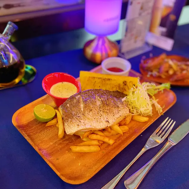 薄荷汁香煎鱸魚