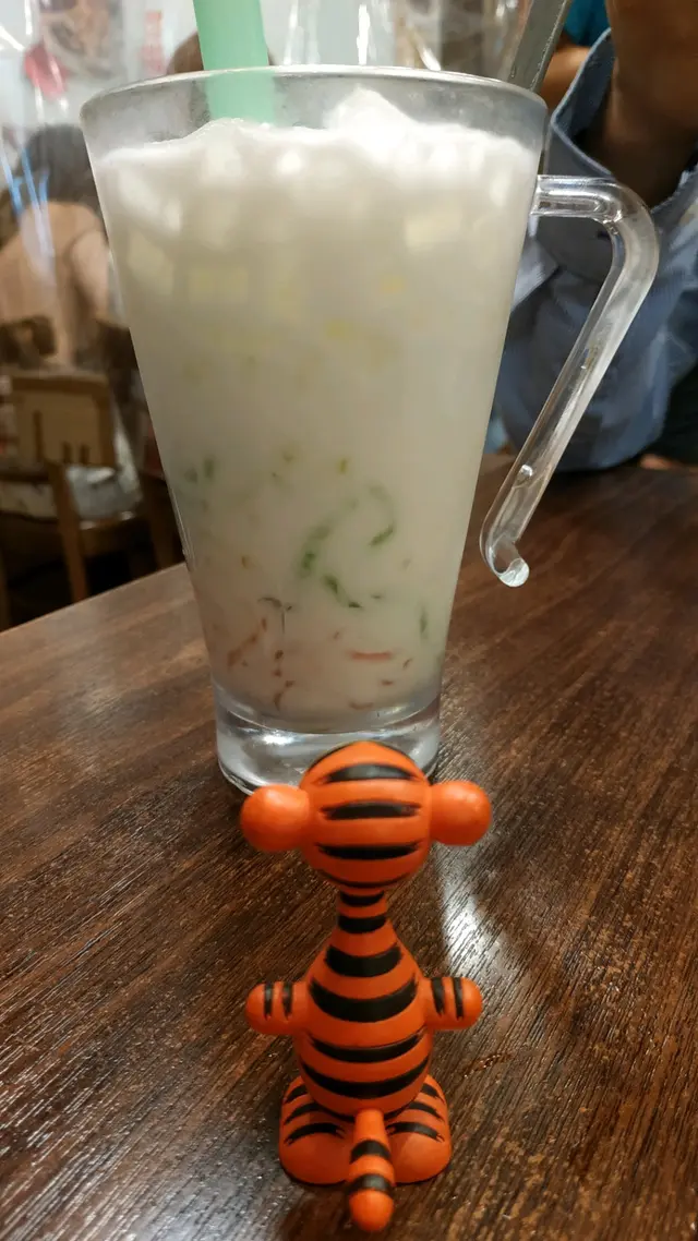 椰汁三色冰