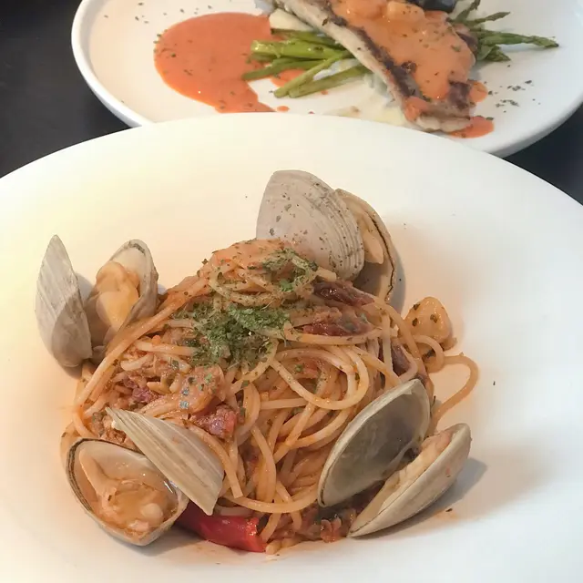 蜆肉辣番茄汁會義大利麵